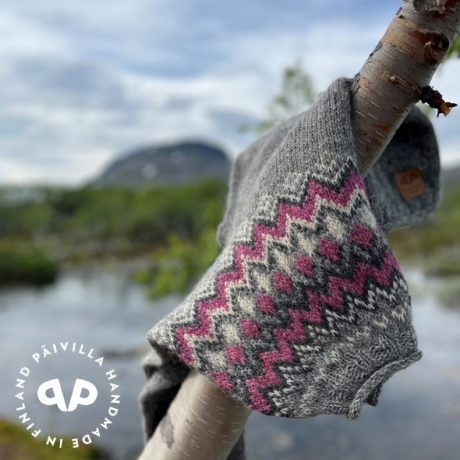 Päivilla Saana pinkki tunturi_logo_neliö
