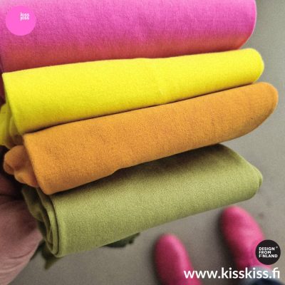 leggings_vari_yhteiskuva_021_kevat26_kisskiss