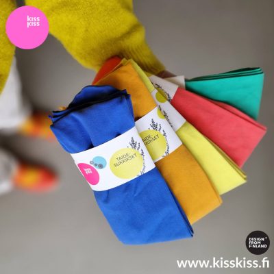 sukkahousut_varisukkis_yhteiskuva_03_kevat25_kisskiss