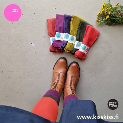 varileggings_yhteiskuva_kisskiss